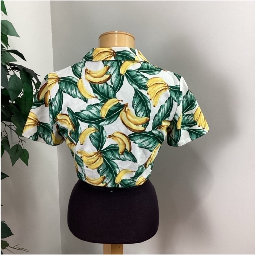 Forever 21 banana theme button tie front cropped top Woman’s size small - Picture 2 of 13
